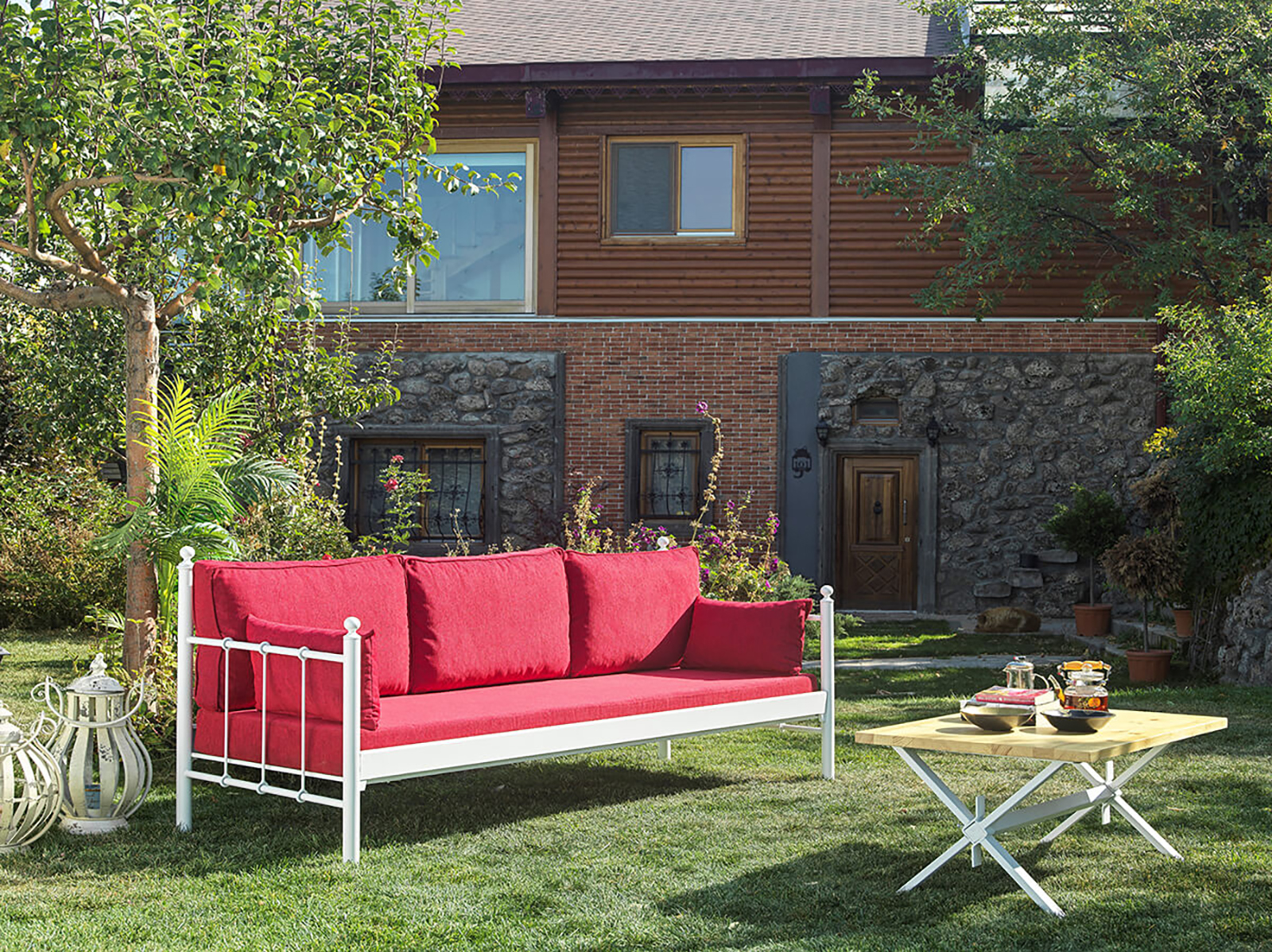 Lalas Dk. Metallic Sofa